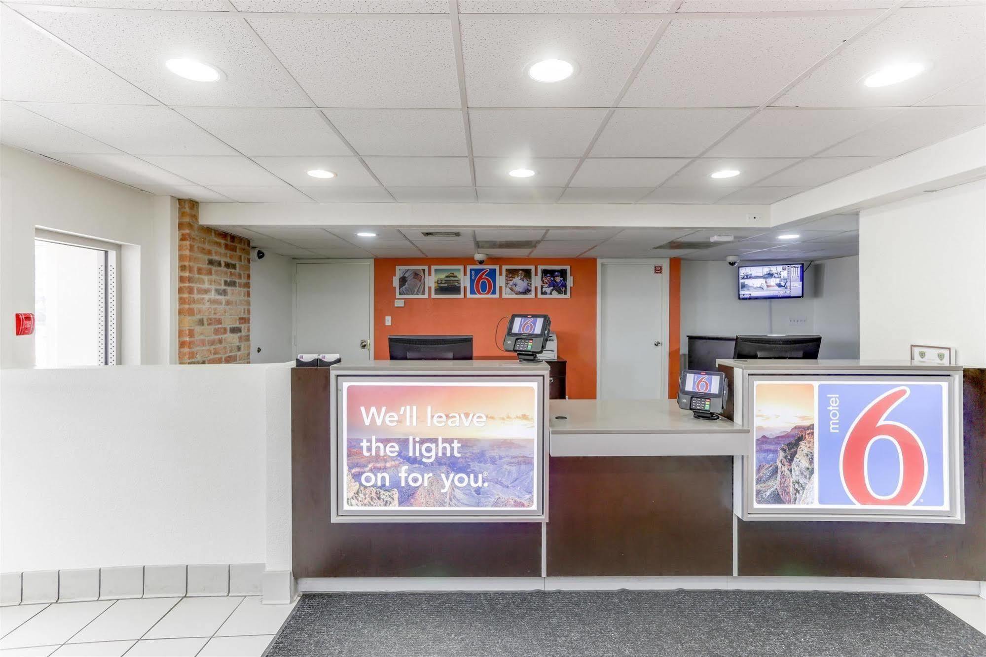 Motel 6 Houston, Tx - West Екстериор снимка