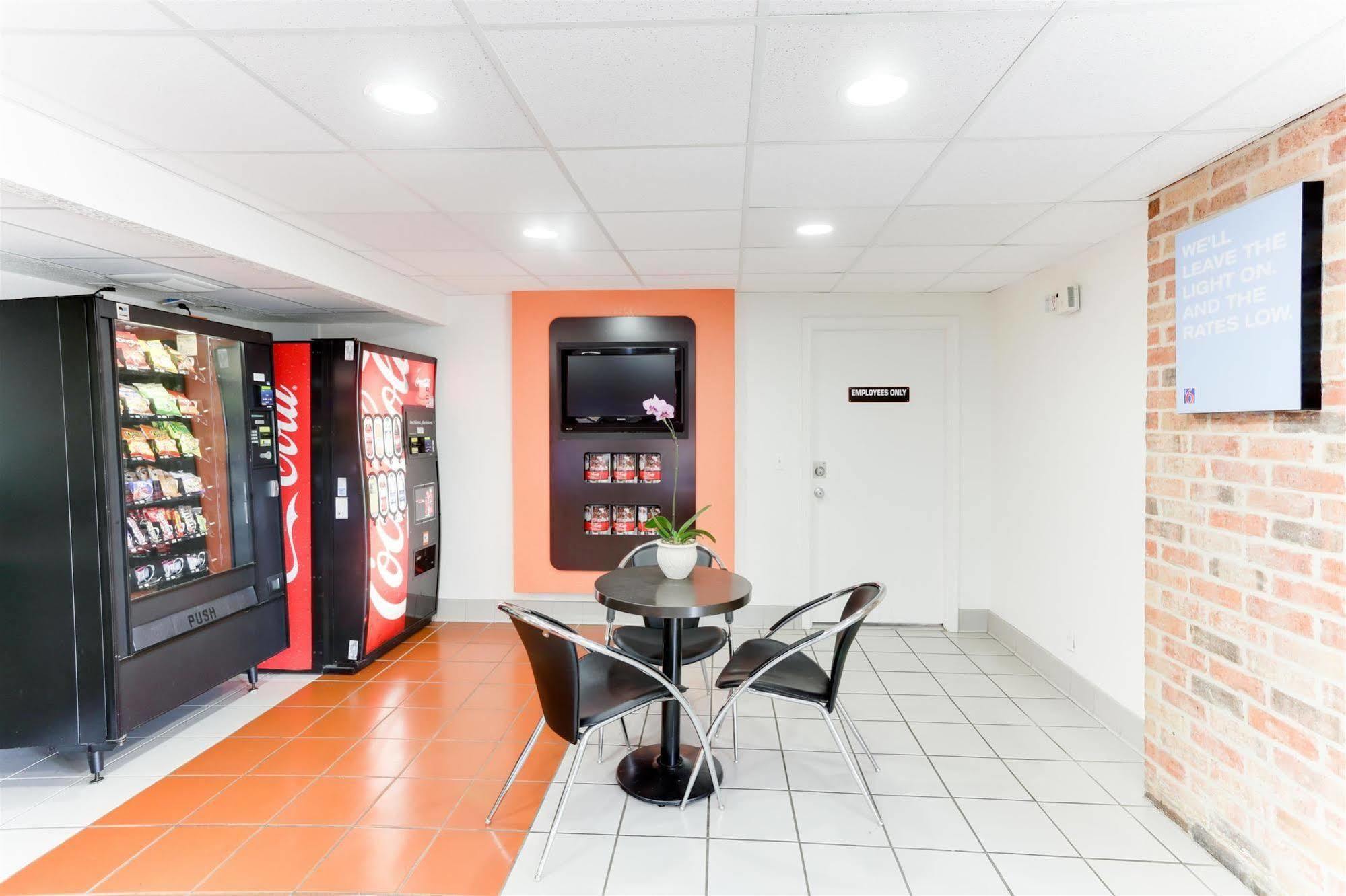 Motel 6 Houston, Tx - West Екстериор снимка