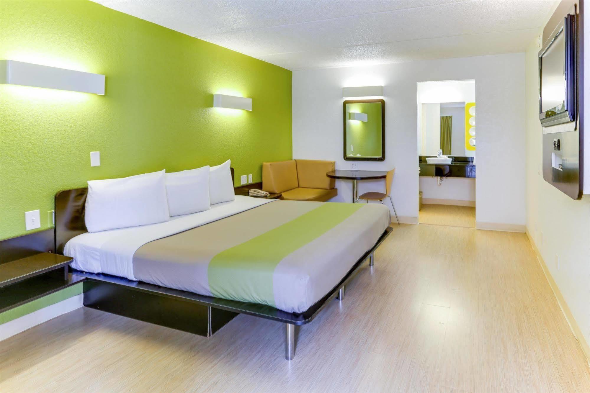 Motel 6 Houston, Tx - West Екстериор снимка