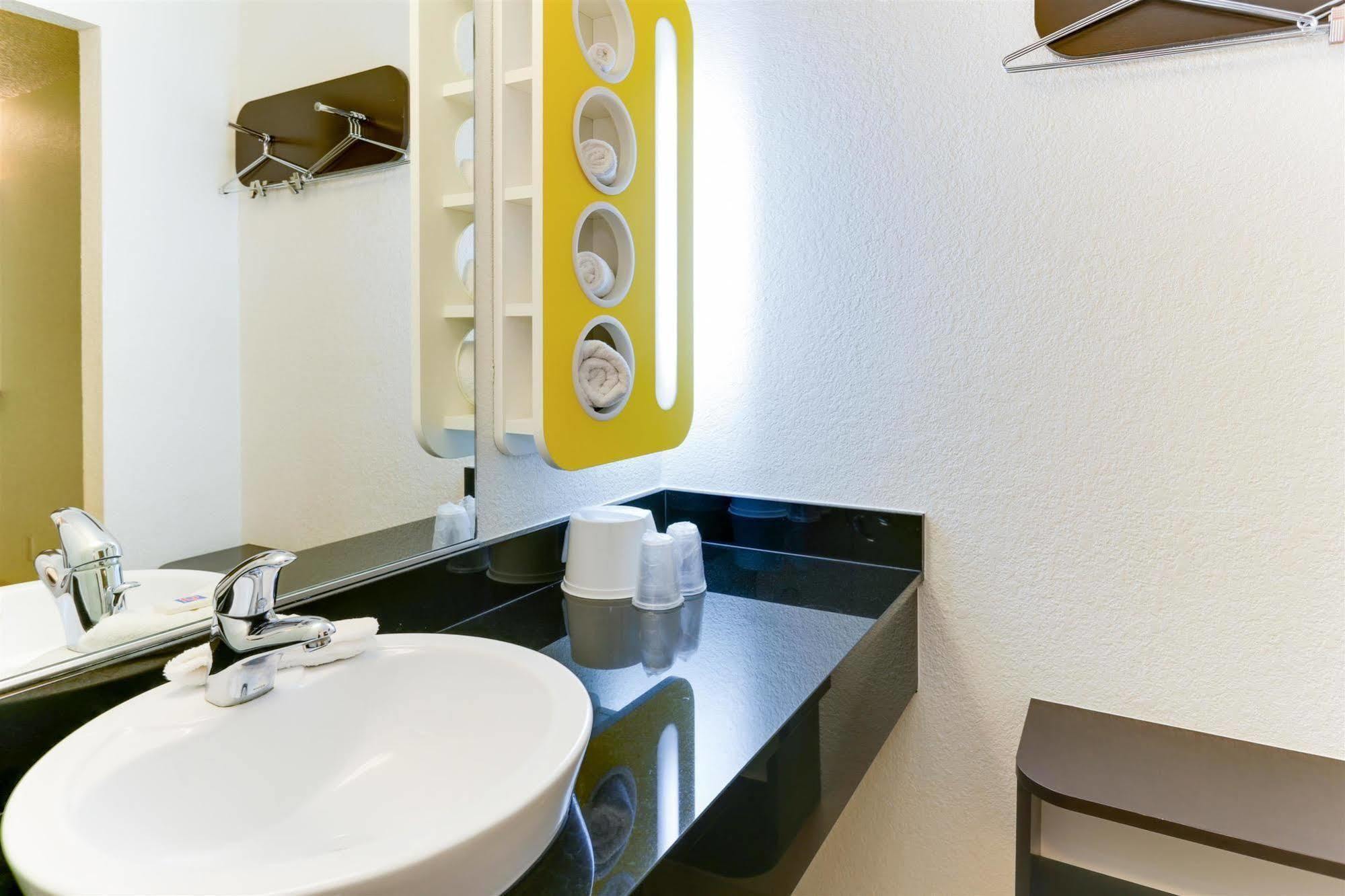Motel 6 Houston, Tx - West Екстериор снимка