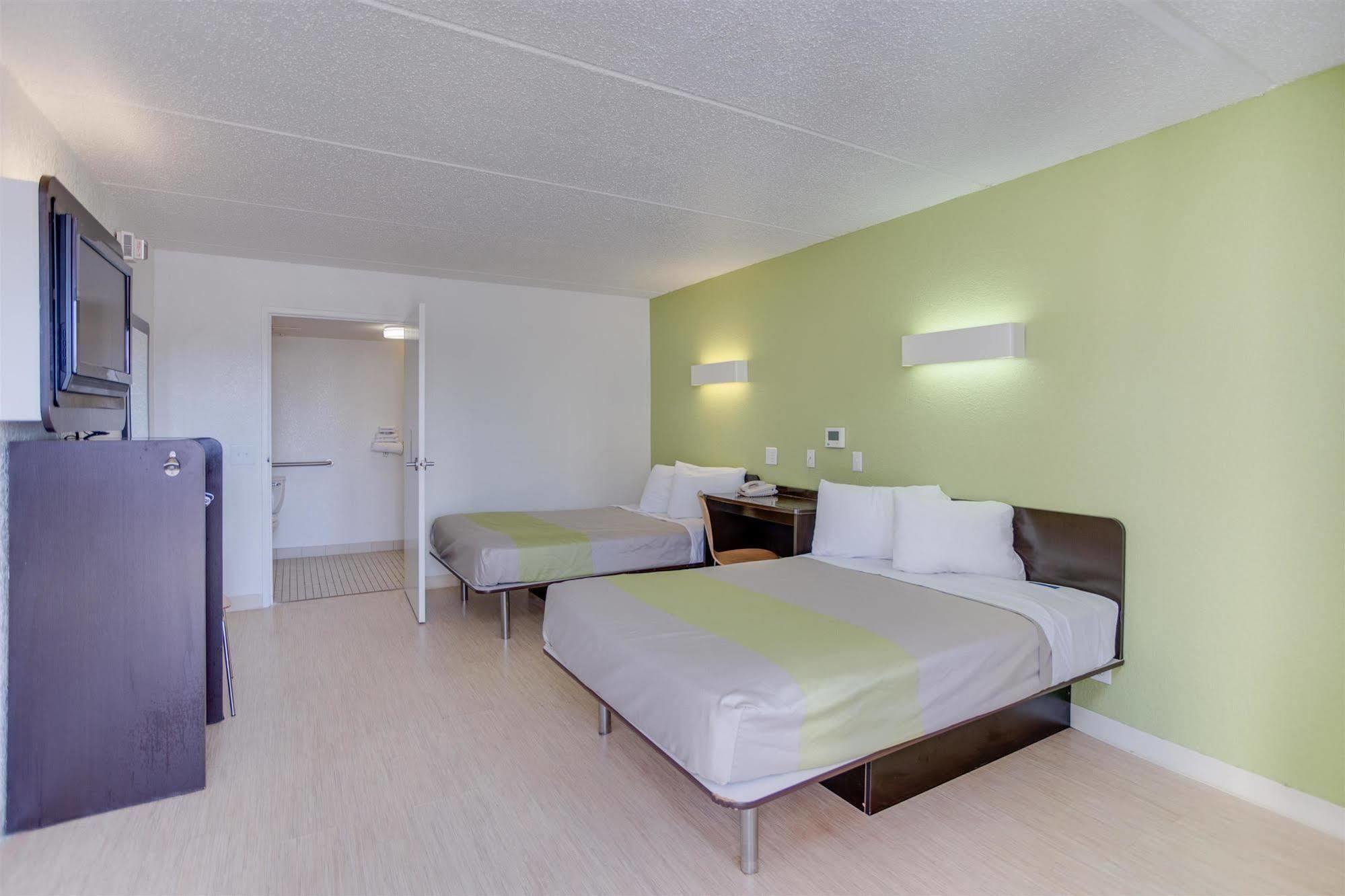 Motel 6 Houston, Tx - West Екстериор снимка