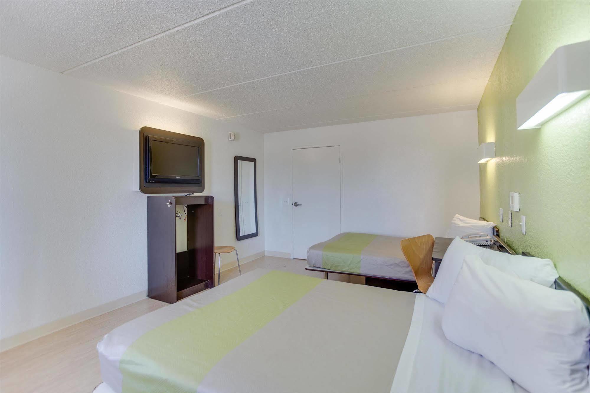 Motel 6 Houston, Tx - West Екстериор снимка