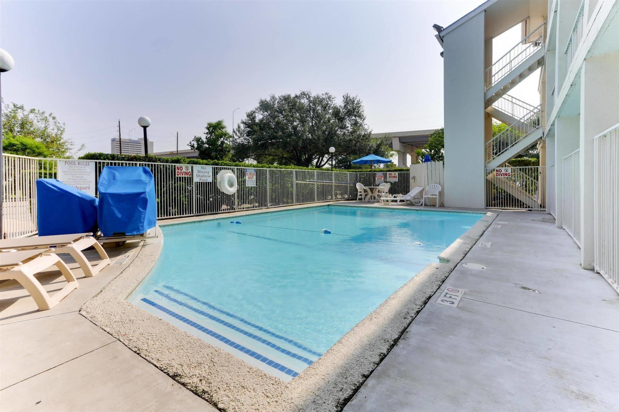 Motel 6 Houston, Tx - West Екстериор снимка